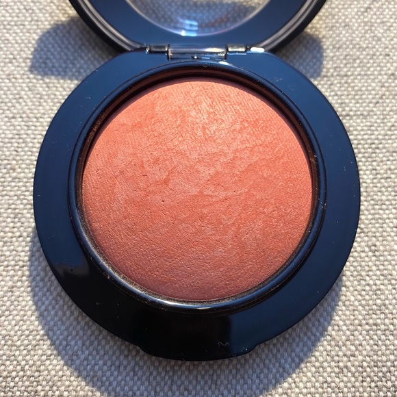 MAC Mineralize Blush NIB - Picture 2 of 2